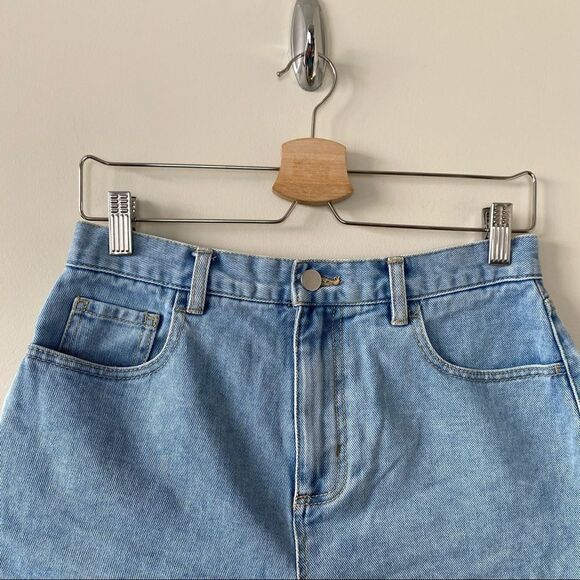 Oak & Fort-Light Wash HIGH WAISTED DENIM SHORTS (Size:28) - Picture 7 of 10